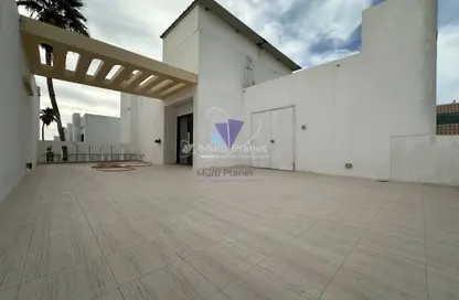 فيلا - 4 غرف نوم - 5 حمامات للايجار في البطين - أبوظبي