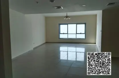 شقة - 3 غرف نوم - 4 حمامات للايجار في برج الكورنيش - طريق كورنيش عجمان - عجمان