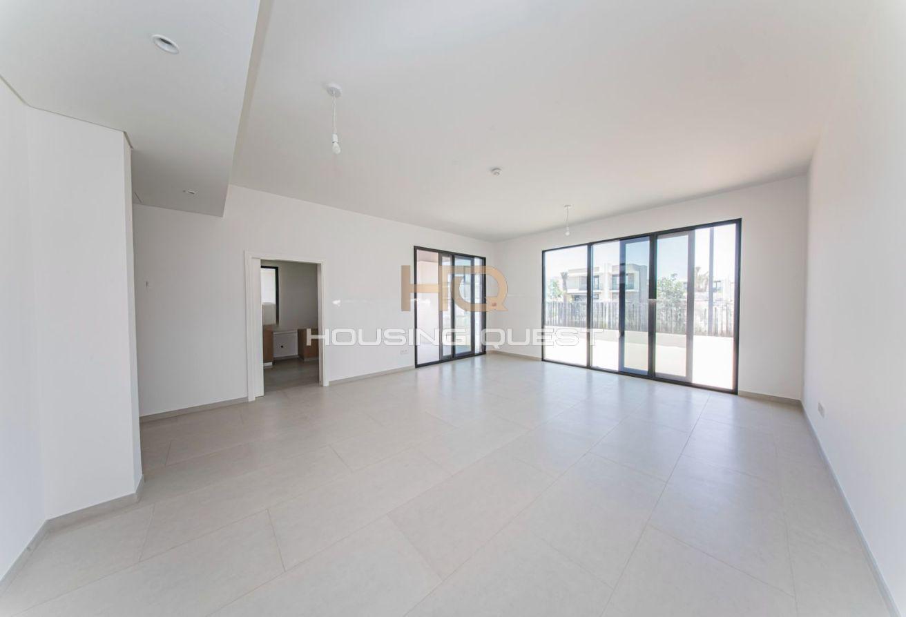 4 Bed+Maid | Corner Unit | Prime Location photo 3