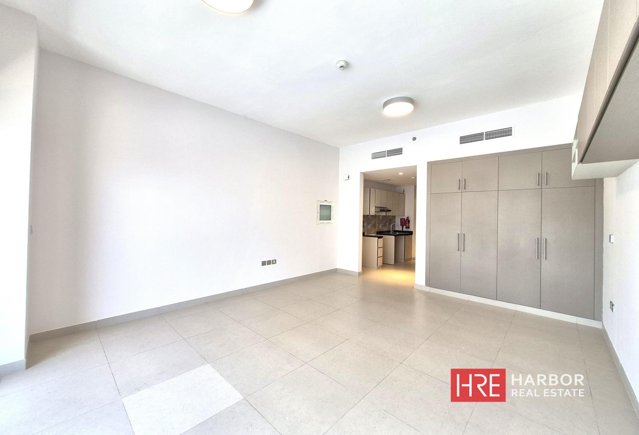 Spacious Studio | Private Balcony | Move-in Ready photo 2
