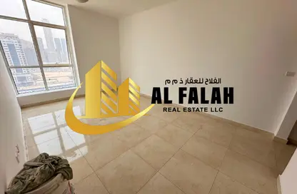 شقة - غرفة نوم - 1 حمام للايجار في شارع التعاون الجديد - التعاون - الشارقة
