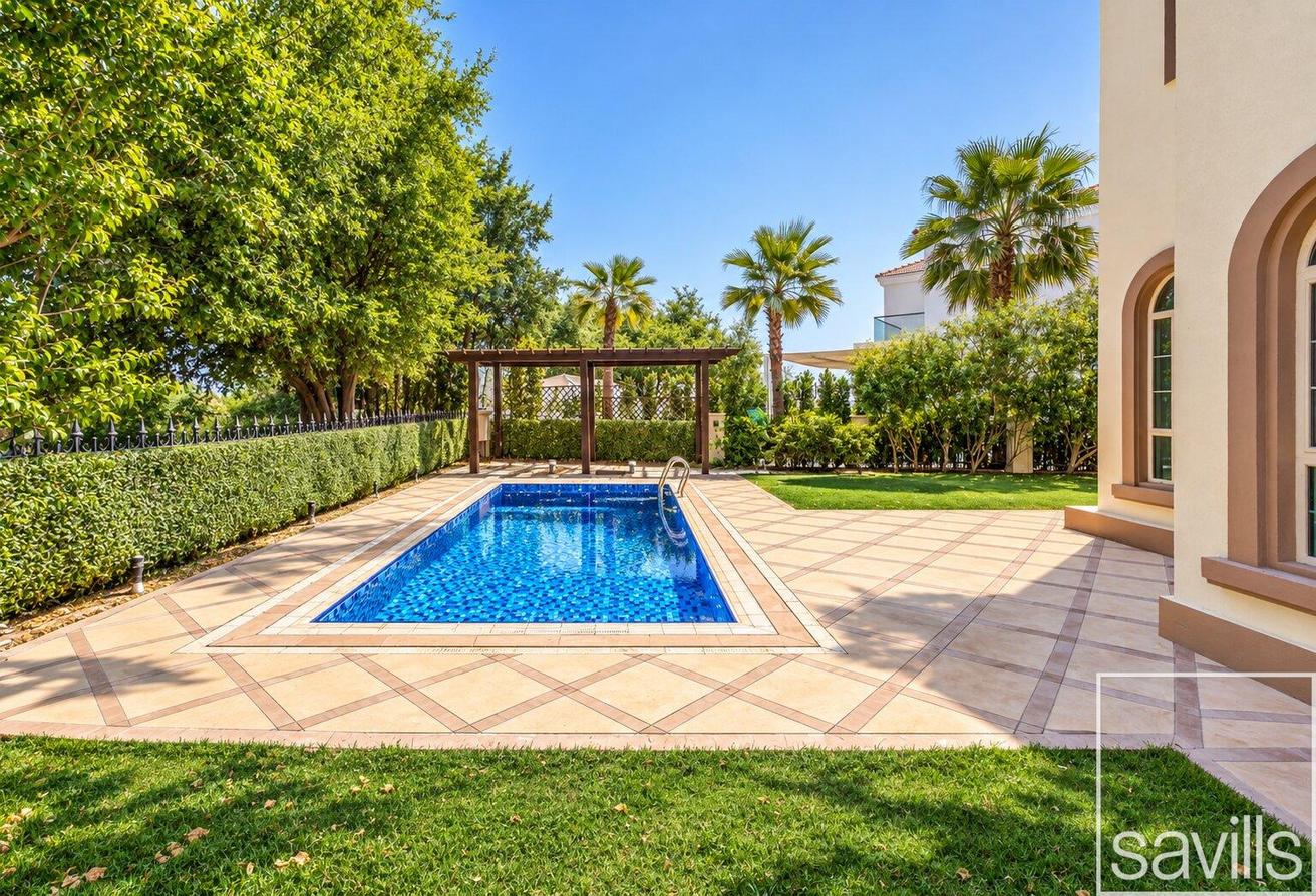 Spacious Family Home | Large Plot | Private Pool photo 15