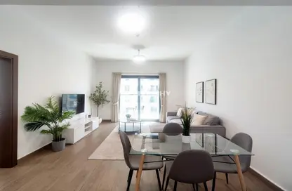 شقة - غرفة نوم - 2 حمامات للايجار في اكا ريزيدنس - منطقة 11 - قرية جميرا الدائرية - دبي