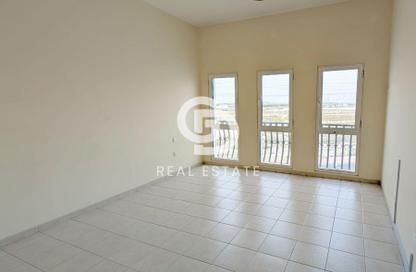 شقة - 2 غرف نوم - 3 حمامات للايجار في المبنى 153 - طراز حديث - ديسكفري جاردنز - دبي شقة - 2 غرف نوم - 3 حمامات للايجار في المبنى 153 - طراز حديث - ديسكفري جاردنز - دبي