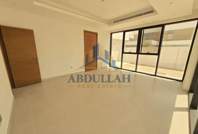 156010111 - Property Image 2