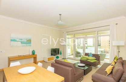 Apartment - 4 Bedrooms - 3 Bathrooms for rent in Al Das - Shoreline Apartments - Palm Jumeirah - Dubai