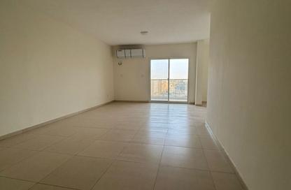 Apartment - 3 - 3 for rent in Ali Mousa Tower 1 - Al Majaz 2 - Al Majaz - Sharjah