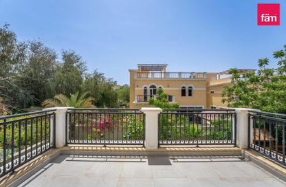 Villa - 4 Bedrooms - 4 Bathrooms for sale in District 9 - Jumeirah Park - Dubai