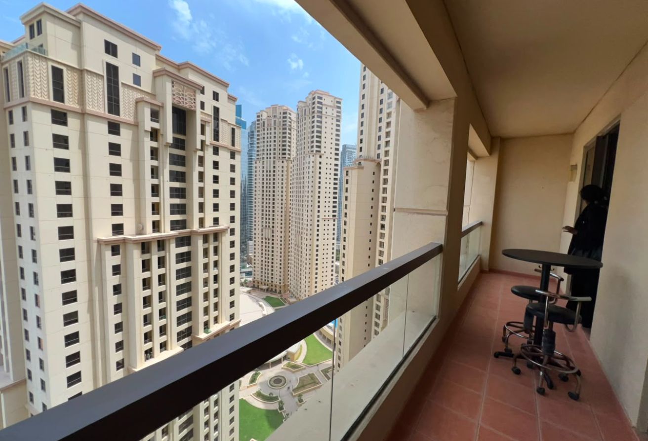 Fully Seaview - High Floor- Vacant- Spacious Unit — image 9