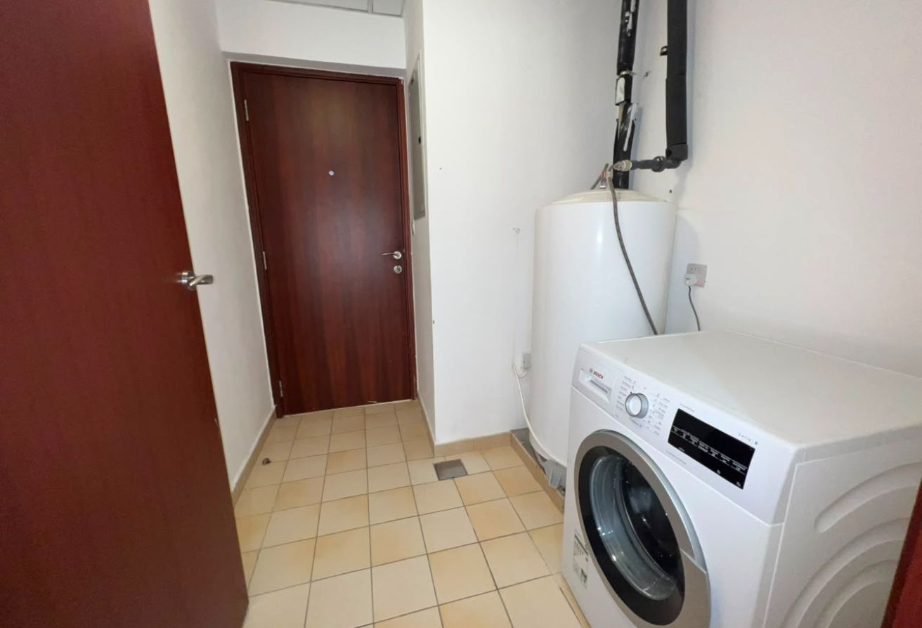 Fully Seaview - High Floor- Vacant- Spacious Unit — image 10