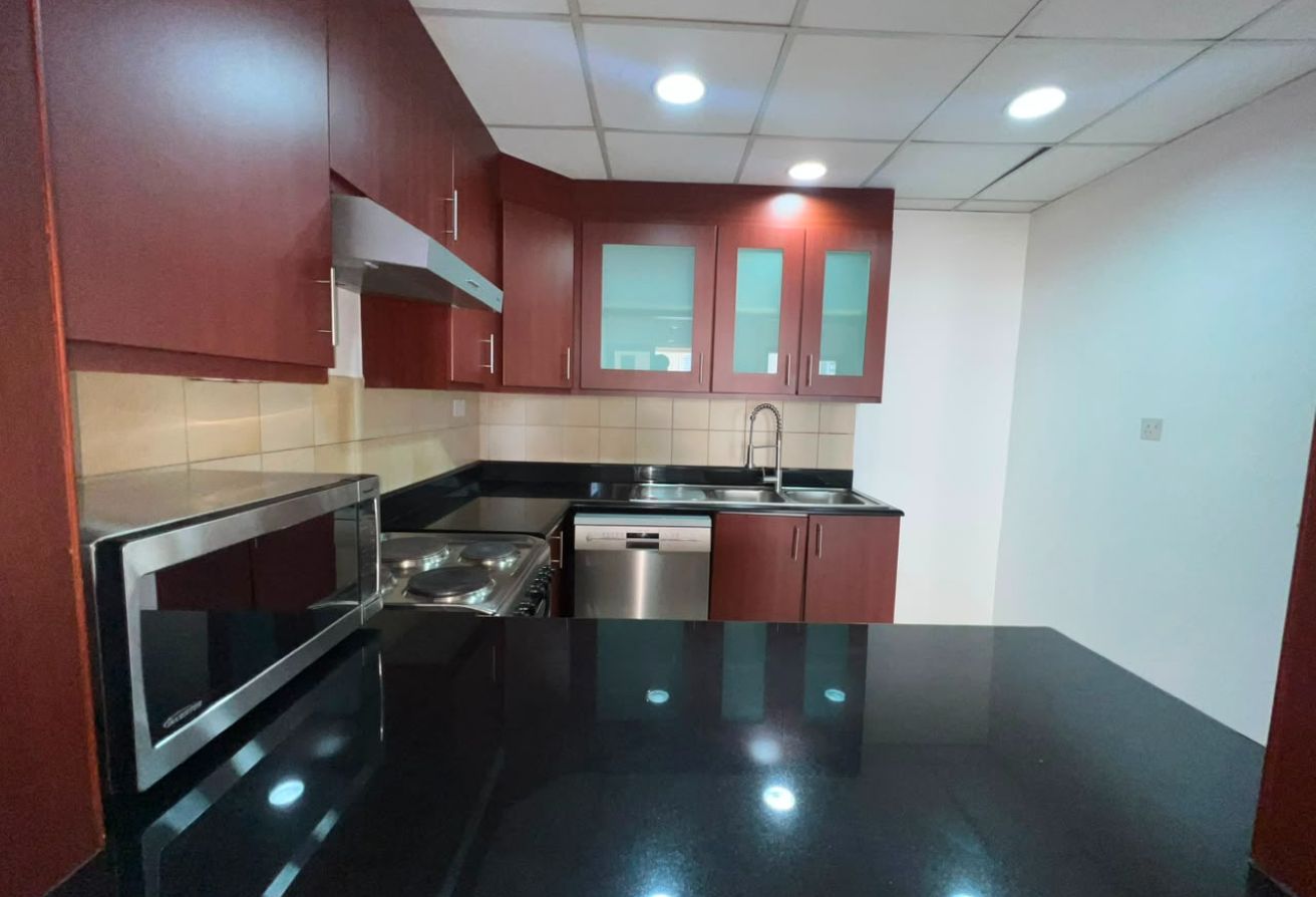 Fully Seaview - High Floor- Vacant- Spacious Unit — image 11