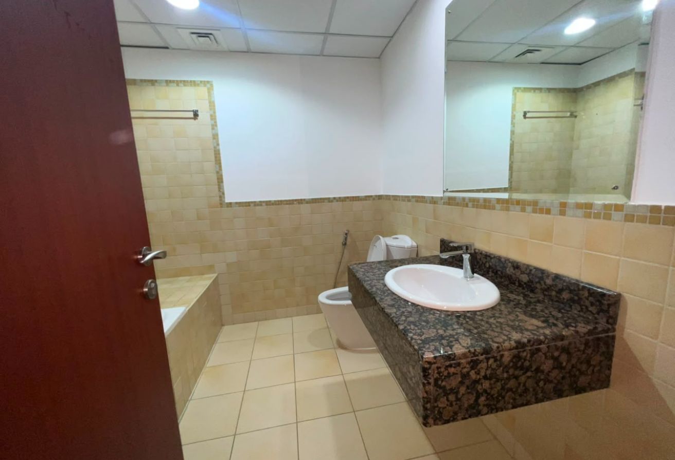 Fully Seaview - High Floor- Vacant- Spacious Unit — image 20
