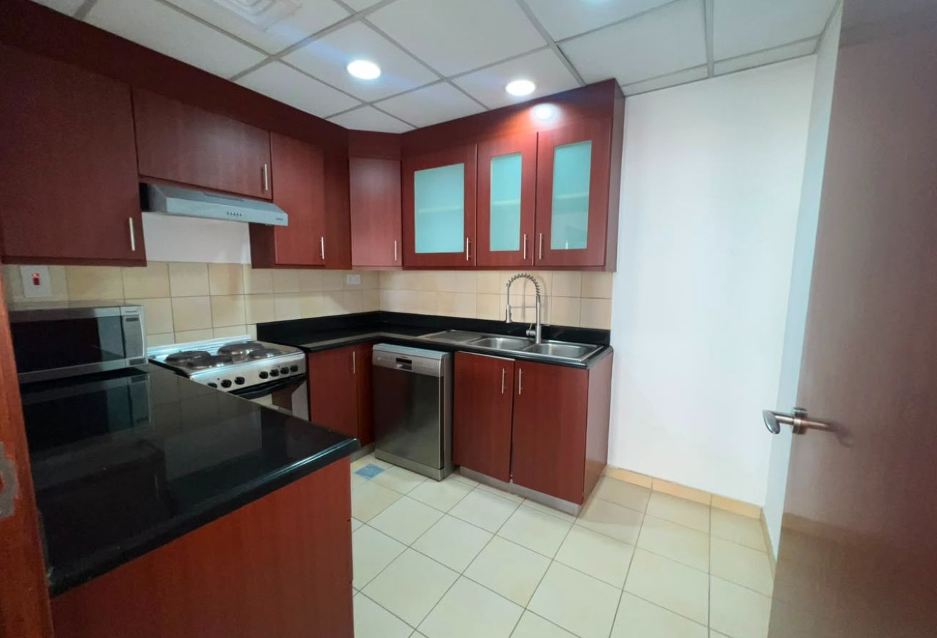 Fully Seaview - High Floor- Vacant- Spacious Unit — image 17