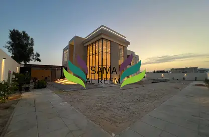 Villa - 5 Bedrooms - 5 Bathrooms for rent in Umm Suqeim 2 Villas - Umm Suqeim 2 - Umm Suqeim - Dubai