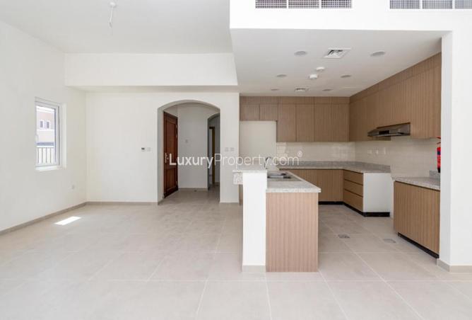 90906239 - Property Image 3