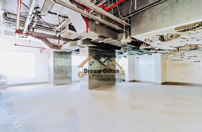 Shop - Studio - 1 for rent in Bay Central Tower East - Bay Central - Dubai Marina - Dubai