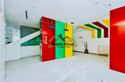 Shop - Studio - 1 for rent in Bay Central Tower East - Bay Central - Dubai Marina - Dubai