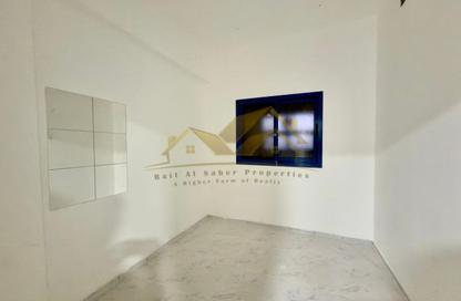 Apartment - 3 Bedrooms - 3 Bathrooms for rent in Umm Hurair 1 - Umm Hurair - Dubai