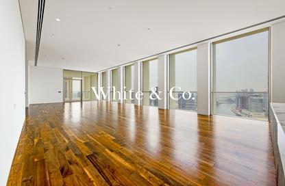 Apartment - 4 - 5 for rent in Residence 22 - Business Bay - Dubai