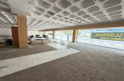 Shop - Studio for rent in Al Karama - Dubai