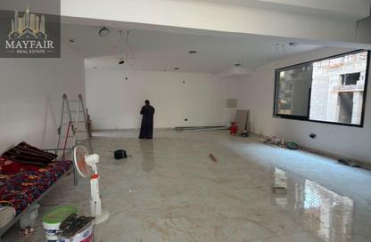Show Room - Studio - 1 Bathroom for rent in Gulf Tower - Emirates City - Ajman