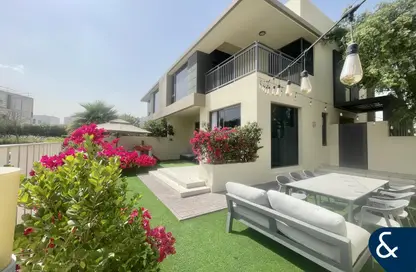 فيلا - 5 غرف نوم - 4 حمامات للايجار في مابل 1 - حدائق الإمارات 2 - قرية جميرا الدائرية - دبي