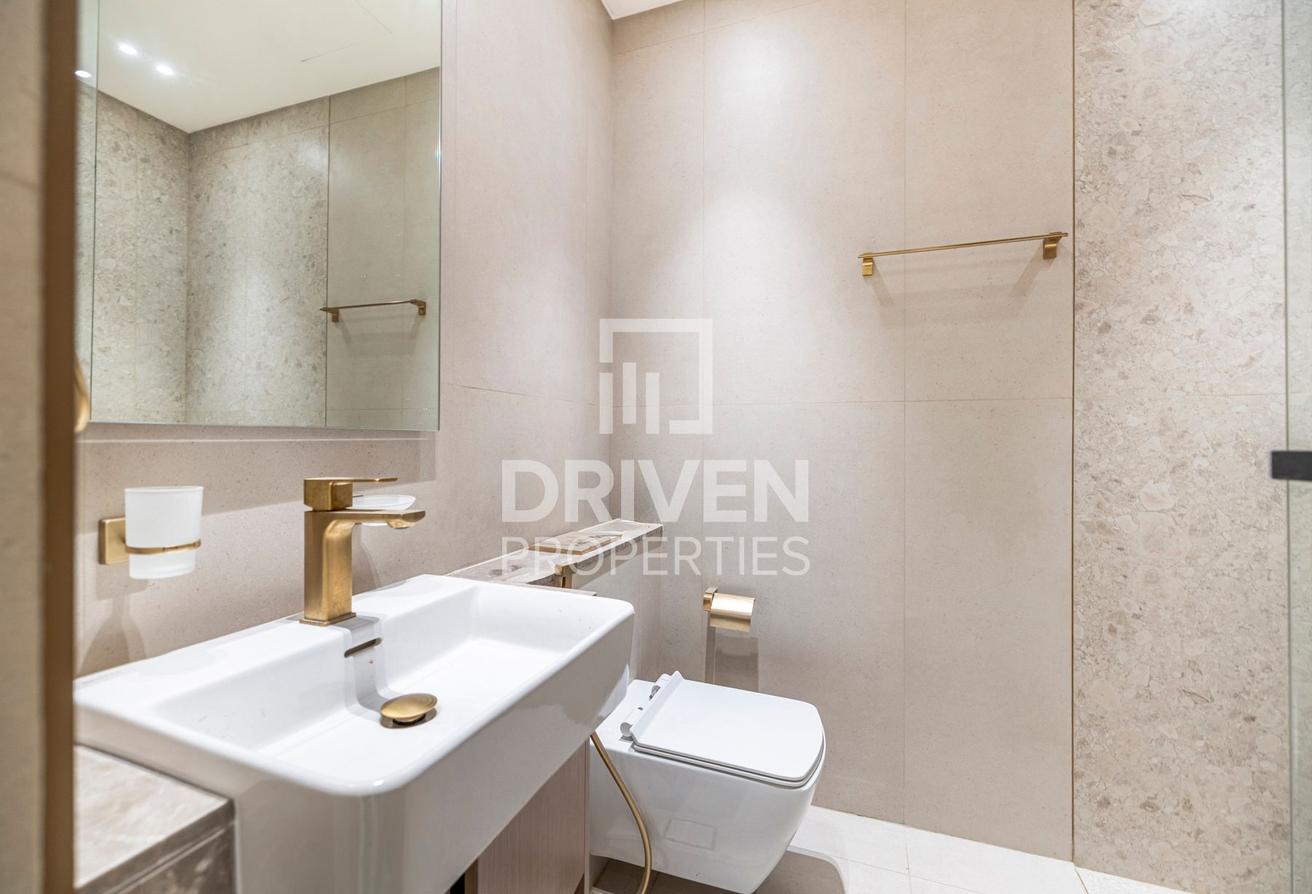 Furnished | Large Layout with Study Room | Vacant photo 8