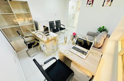 Office Space - Studio - 1 Bathroom for rent in Silver Home Building - Hor Al Anz - Deira - Dubai