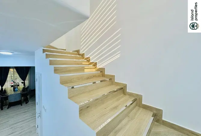 156014099 - Property Image 2