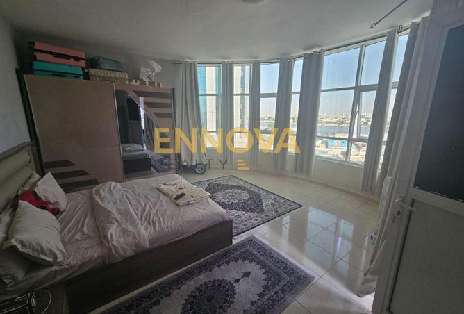 122929989 - Property Main Image