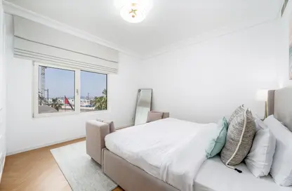 Apartment - 2 Bedrooms - 3 Bathrooms for rent in Al Tamr - Shoreline Apartments - Palm Jumeirah - Dubai