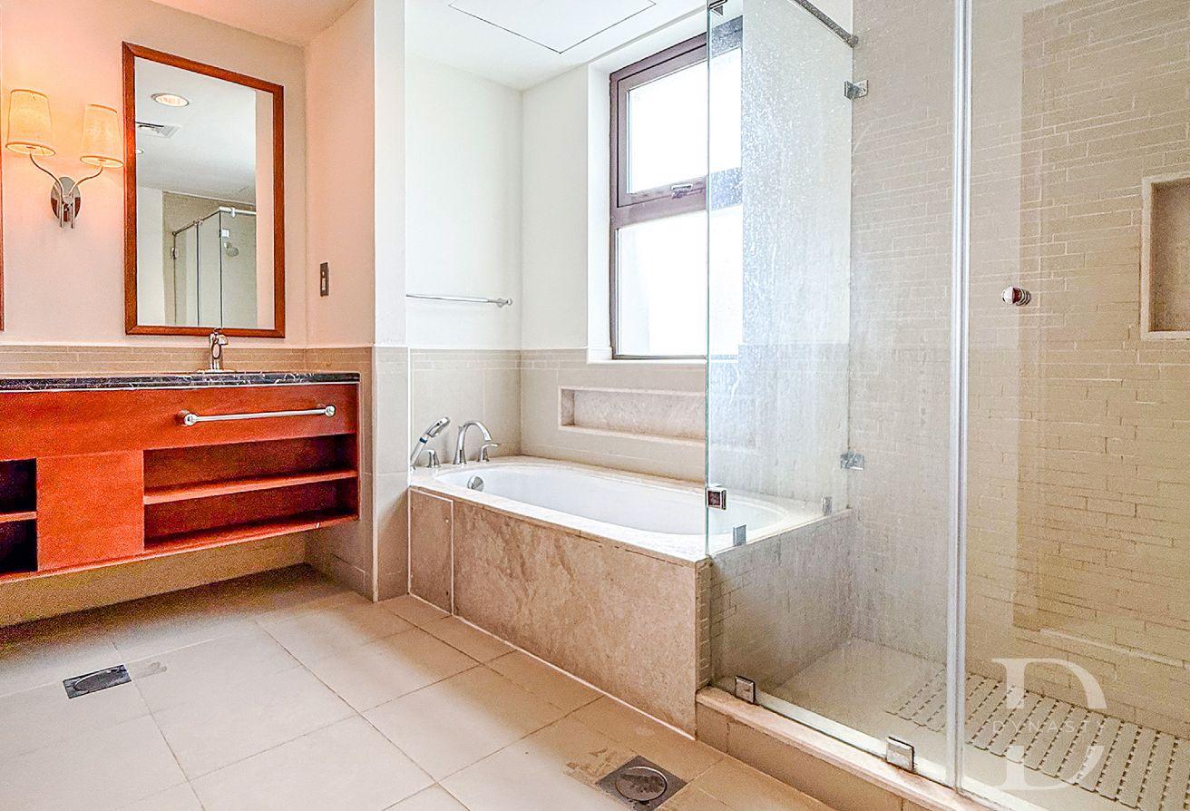 Vacant NOV|Quiet Location|Exceptional Condition photo 11
