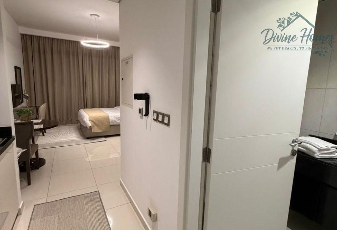 SINGLE CHEQUE | UPGRADED UNIT | FURNISHED photo 4