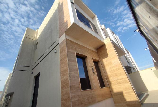 82816358 - Property Image 2