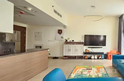 النزل و الشقق الفندقية - 2 غرف نوم للايجار في عزيزي ستار - الفرجان - دبي