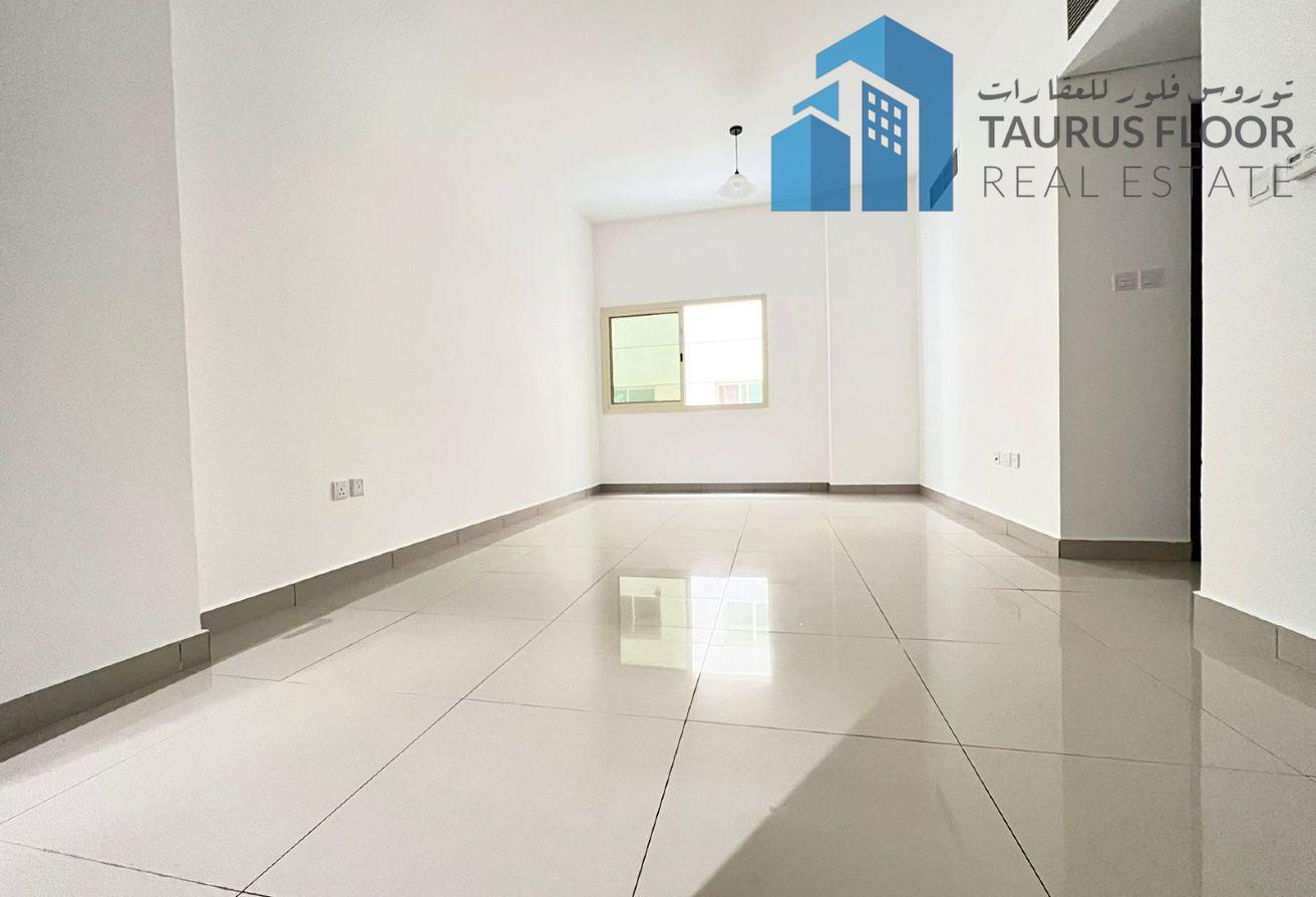 Near metro link bus stop || 1 BR || Gym Pool photo 2