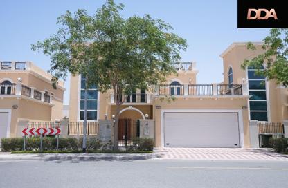 Villa - 4 Bedrooms - 5 Bathrooms for sale in Legacy Small - Legacy - Jumeirah Park - Dubai