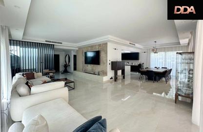 Villa - 4 Bedrooms - 5 Bathrooms for sale in Legacy Small - Legacy - Jumeirah Park - Dubai