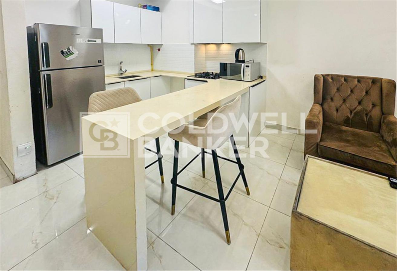 Vacant | Fully Furnished | Prime Area photo 6