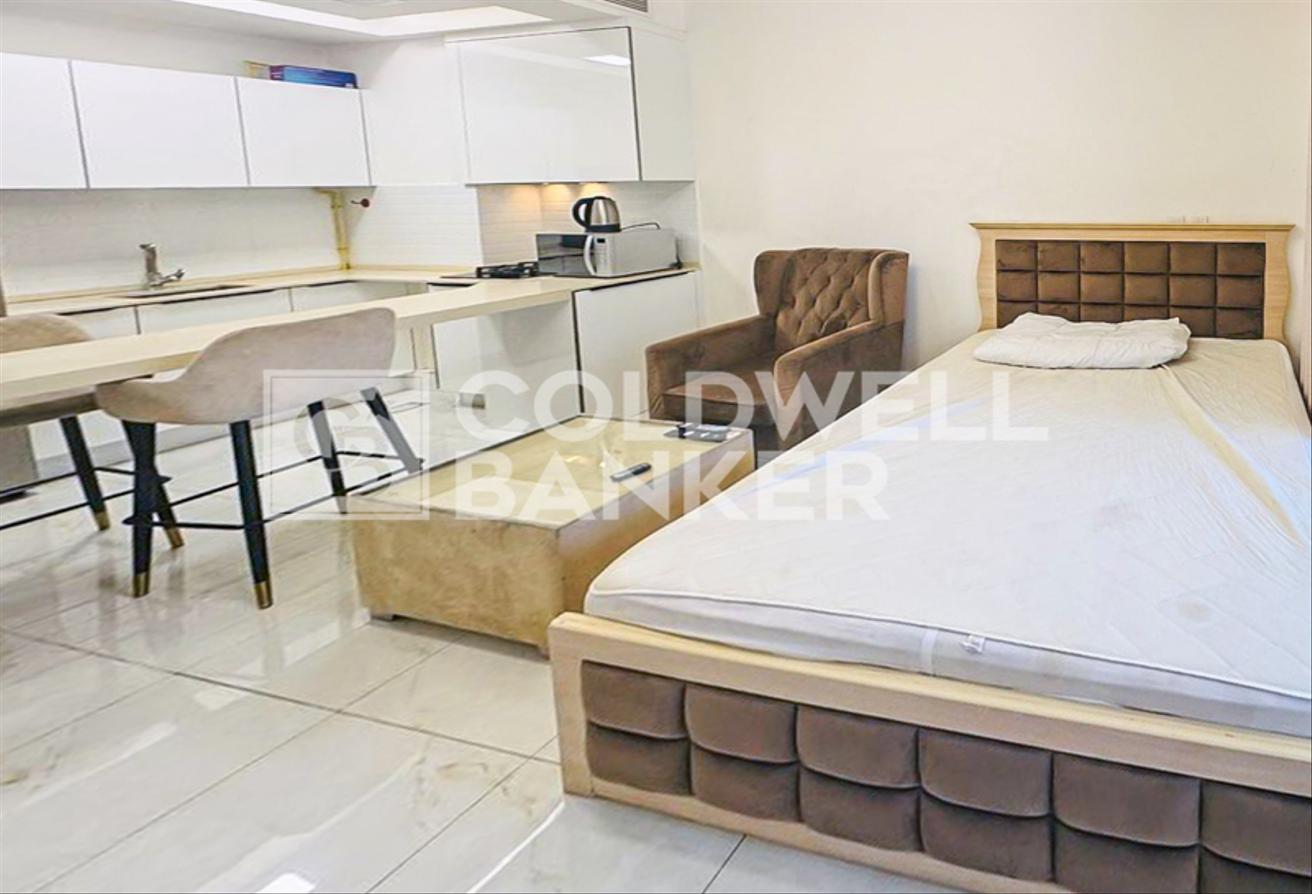 Vacant | Fully Furnished | Prime Area photo 3