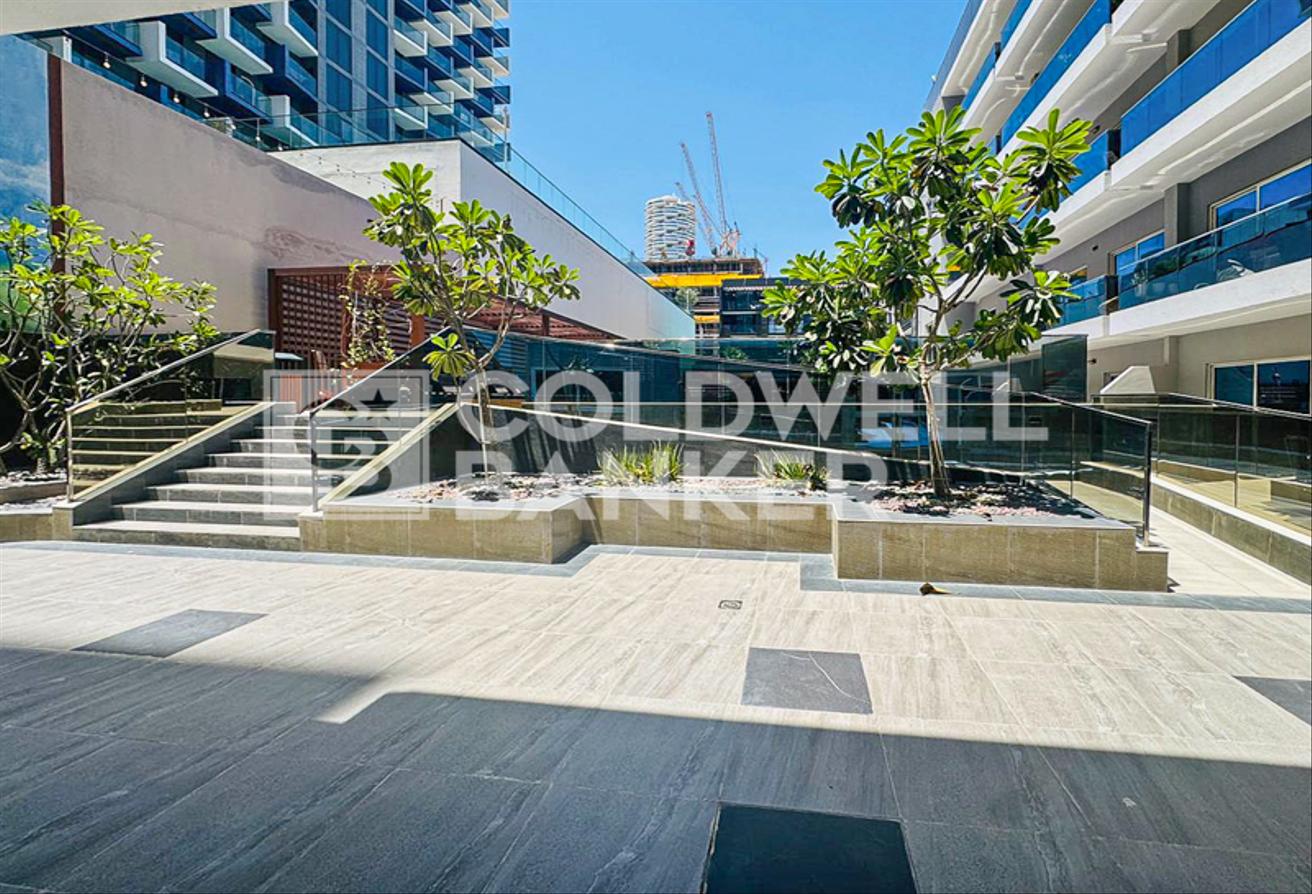 Vacant | Fully Furnished | Prime Area photo 12