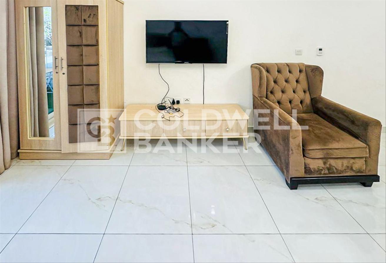 Vacant | Fully Furnished | Prime Area photo 8