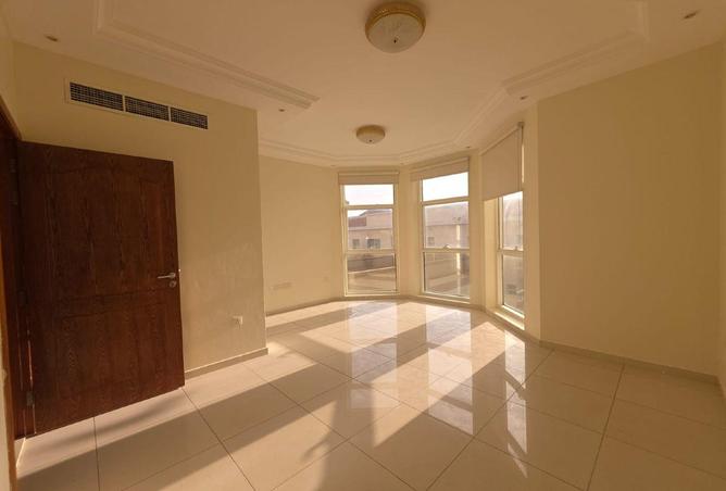 123838109 - Property Image 3