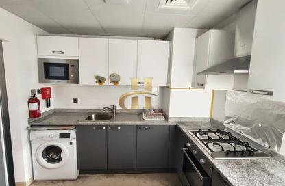 Apartment - 1 Bedroom - 2 Bathrooms for rent in Jeewar - District 11 - Jumeirah Village Circle - Dubai