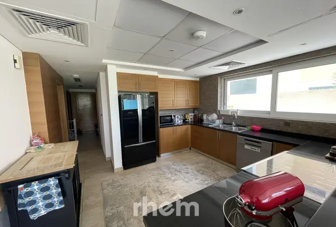 98271019 - Property Image 3