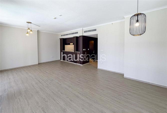 83211535 - Property Image 2