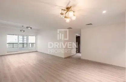 Apartment - 3 Bedrooms - 2 Bathrooms for rent in Millennium Executive Tower - Sheikh Zayed Road - Dubai