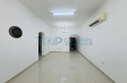 Apartment - 2 Bedrooms - 2 Bathrooms for rent in Al Jimi - Al Ain