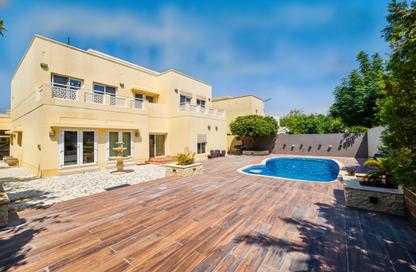 Villa - 5 Bedrooms - 5 Bathrooms for rent in Meadows 2 - Meadows - Dubai