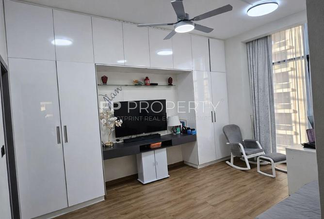 Elegant 2BR | Luxury Furnished | Spacious Layout photo 3